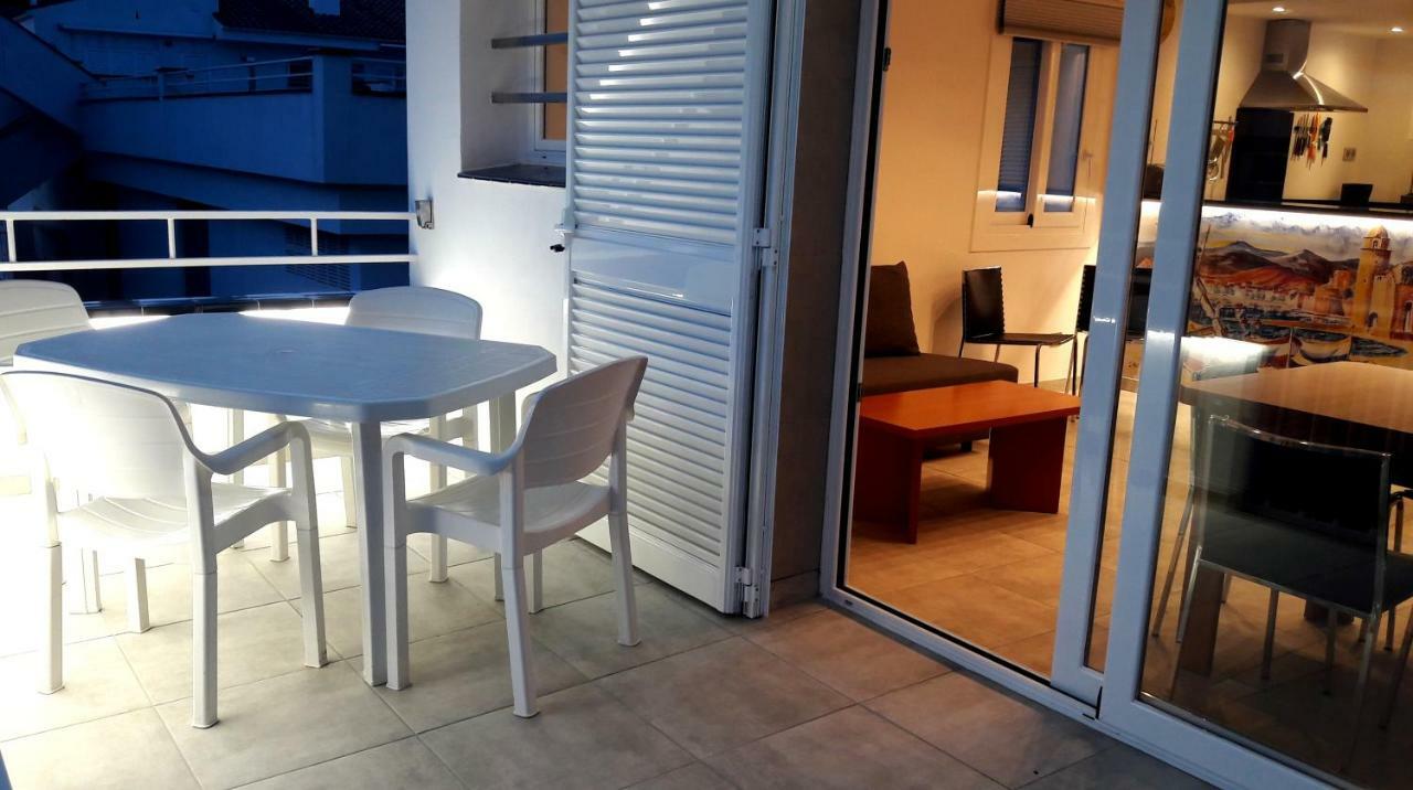 Апартаменты Residencia Platja De Росас Экстерьер фото